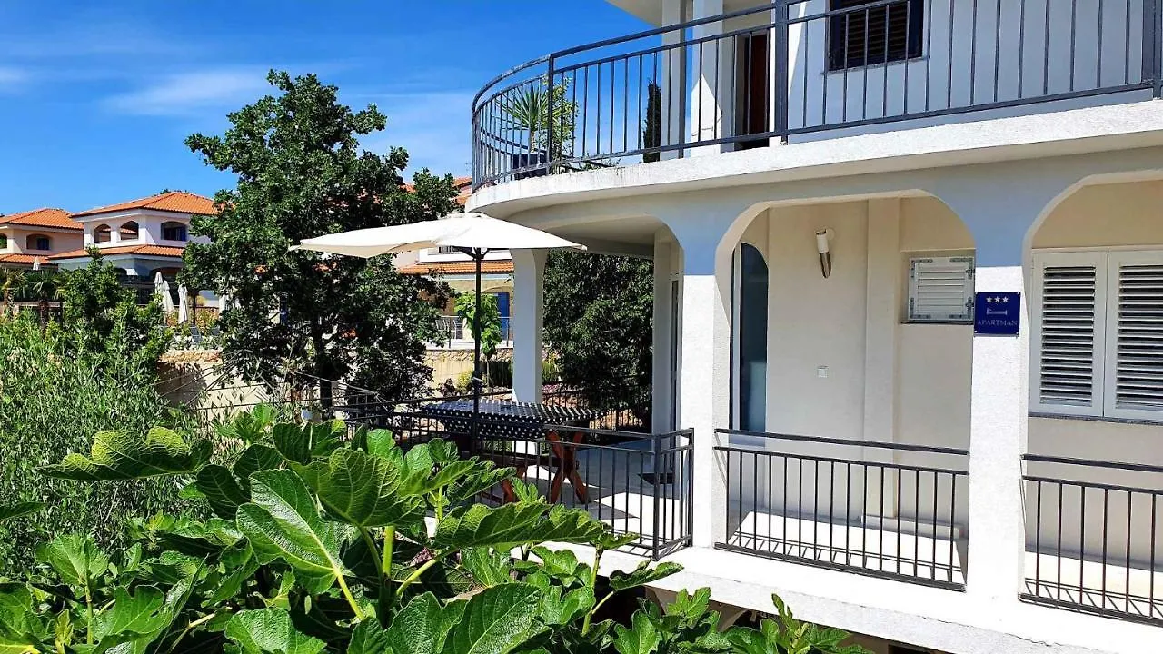 Apartment In Malinska - Insel Krk 43319